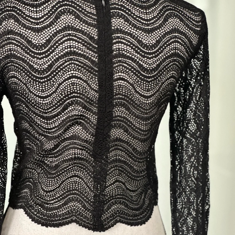 Zara Black Wave Pattern Lace Blouse